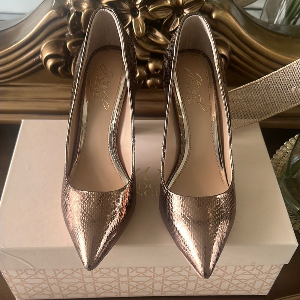 Badgley Mischa  Gold/Copper Heels in excellent condition. 4 inches high.